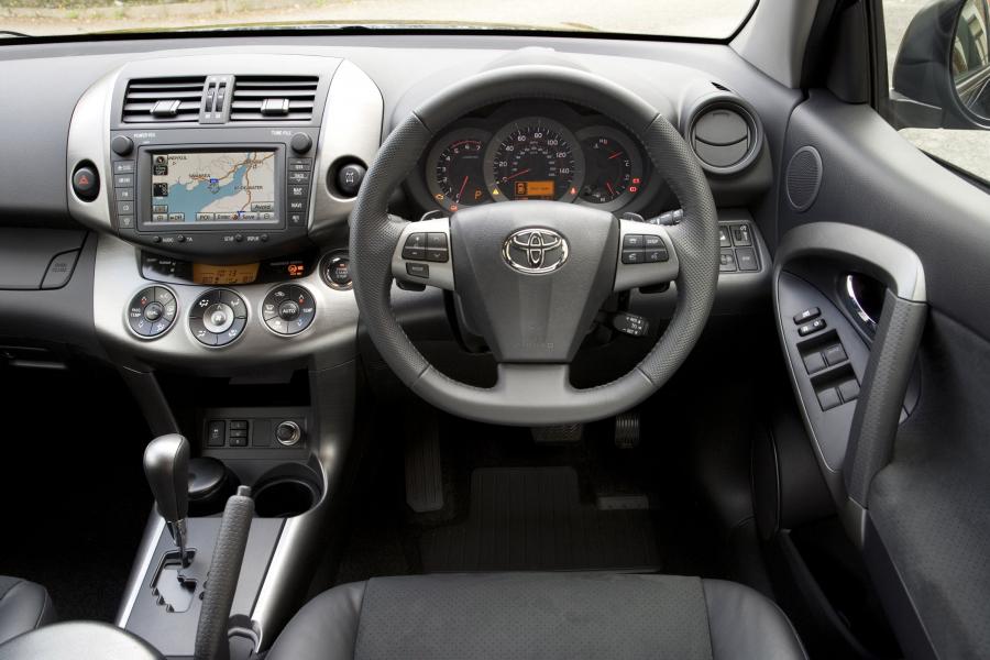  Toyota RAV4 2010 2010 года  (фото 8 из 16)